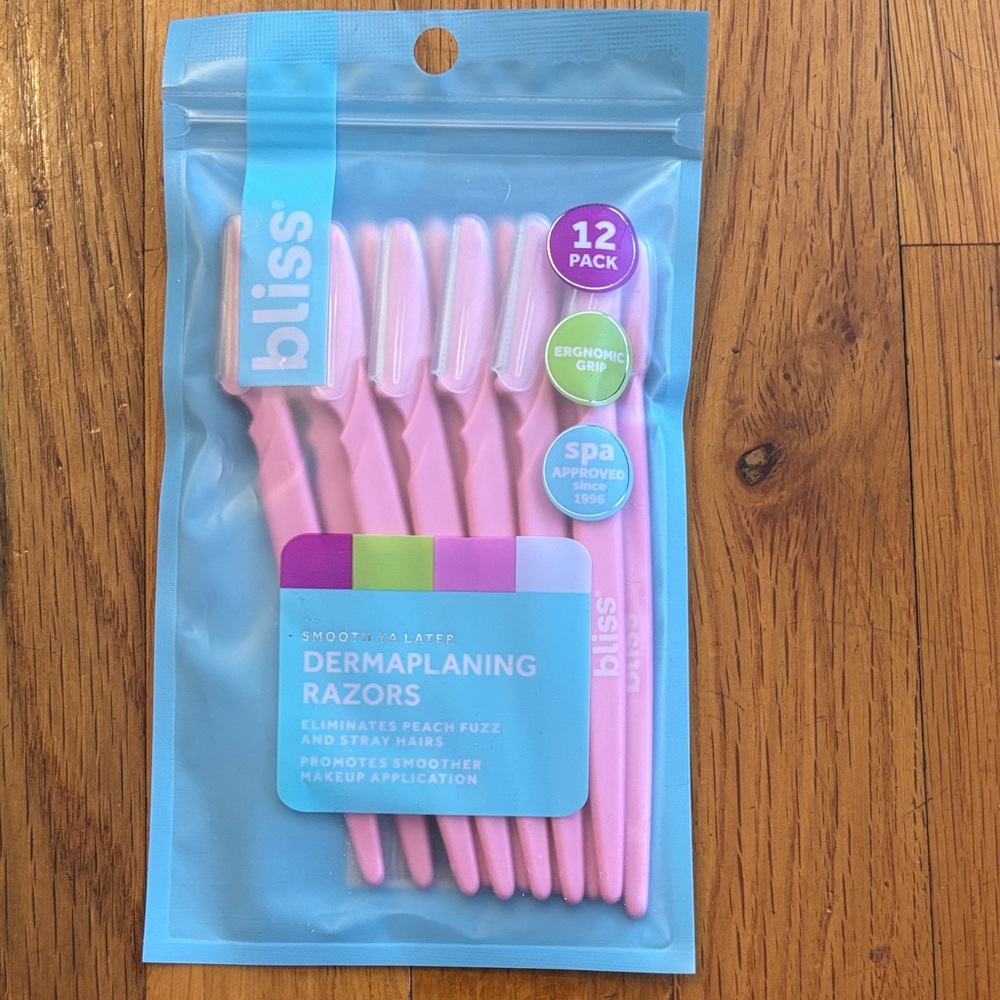 Bliss Pink Dermaplaning Razors 12-Pack